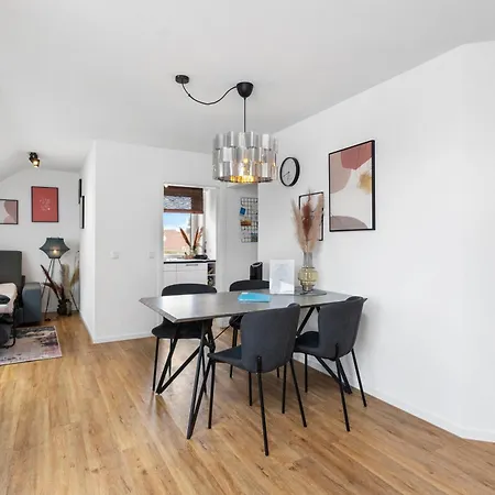 Anytime - In Apartment